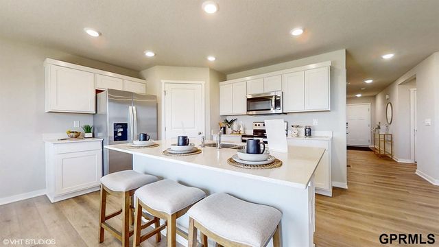 11959 S 114th Avenue, Papillion, NE 68046