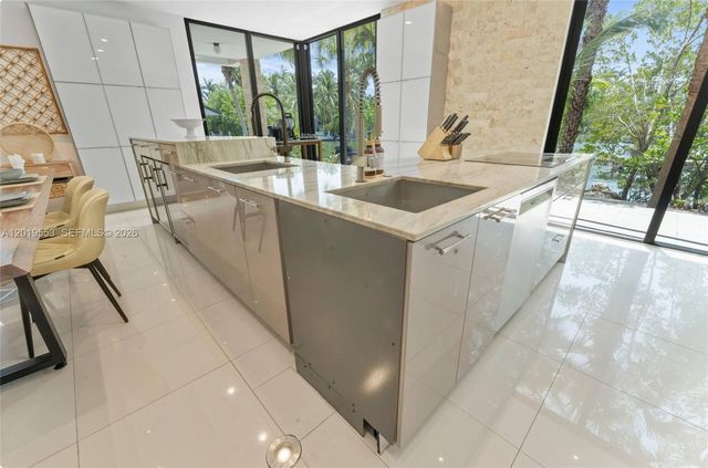 994-990 NE 78th, Miami, FL 33138