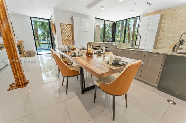 994-990 NE 78th, Miami, FL 33138