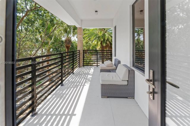 994-990 NE 78th, Miami, FL 33138