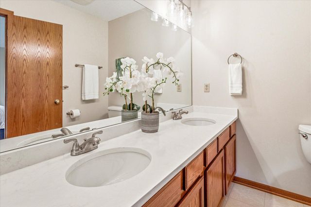 2204 White Pine Road, Hudson, WI 54016