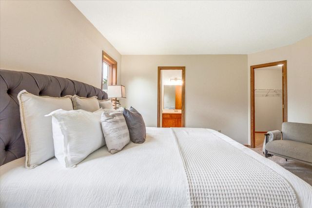 2204 White Pine Road, Hudson, WI 54016