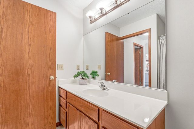 2204 White Pine Road, Hudson, WI 54016