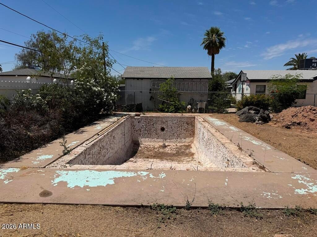 Image 22 of property listing at 1423 E CORONADO Road, Phoenix, AZ 85006
