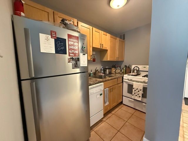 1 E SCOTT Street 505, Chicago, IL 60610