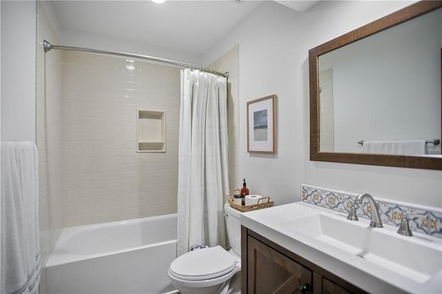 6337 W 50th Street, Mission, KS 66202