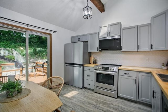 6337 W 50th Street, Mission, KS 66202
