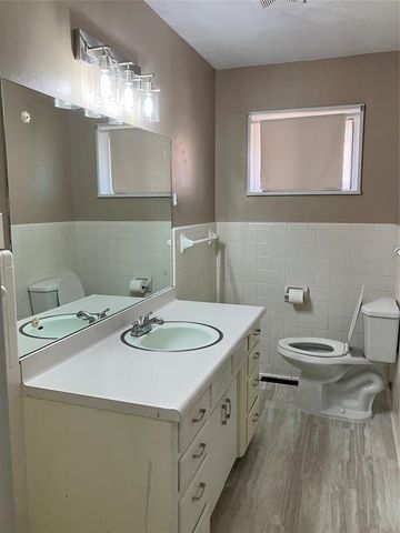 217 Byrd Drive, Midwest City, OK 73110