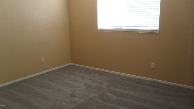 910 E BETH Drive, Phoenix, AZ 85042