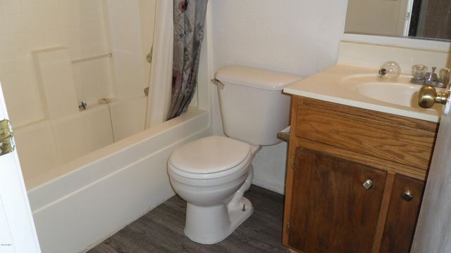 910 E BETH Drive, Phoenix, AZ 85042