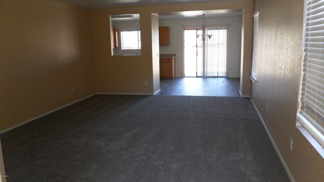 910 E BETH Drive, Phoenix, AZ 85042