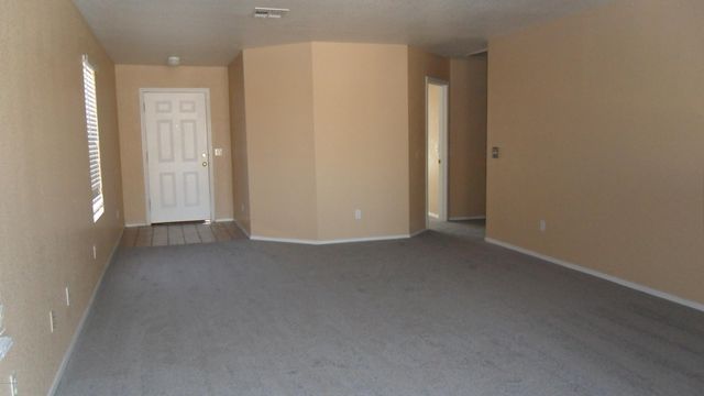 910 E BETH Drive, Phoenix, AZ 85042