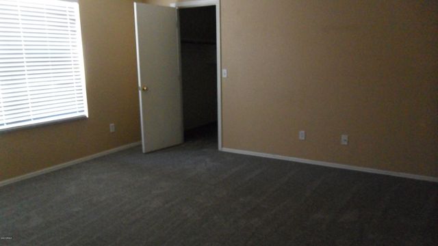 910 E BETH Drive, Phoenix, AZ 85042
