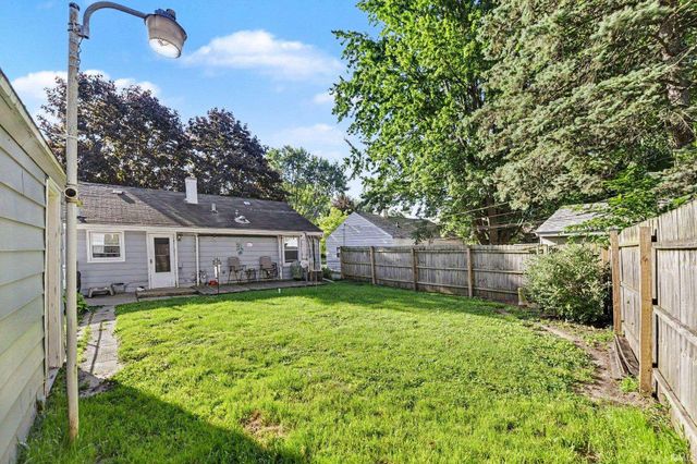 3701 Fellows Street, South Bend, IN 46614