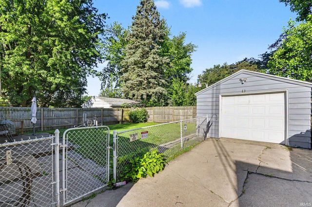 3701 Fellows Street, South Bend, IN 46614