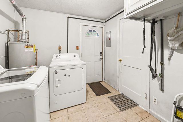 3701 Fellows Street, South Bend, IN 46614