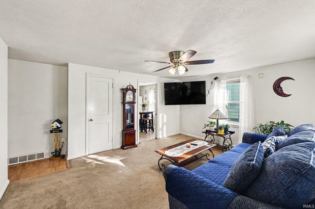 3701 Fellows Street, South Bend, IN 46614