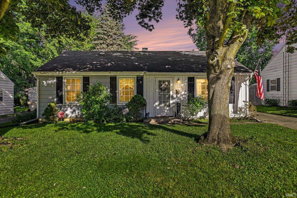 3701 Fellows Street, South Bend, IN 46614