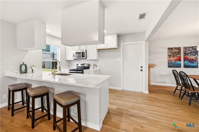 7522 Wishing Oaks Street, San Antonio, TX 78233