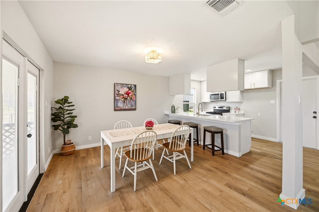 7522 Wishing Oaks Street, San Antonio, TX 78233