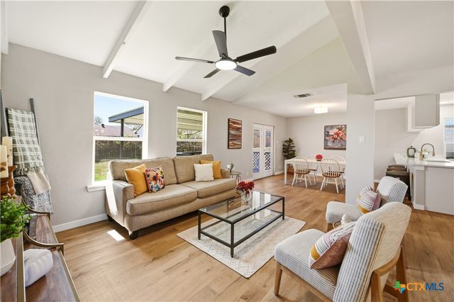 7522 Wishing Oaks Street, San Antonio, TX 78233