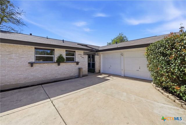 7522 Wishing Oaks Street, San Antonio, TX 78233