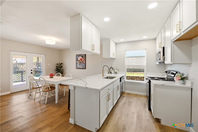 7522 Wishing Oaks Street, San Antonio, TX 78233