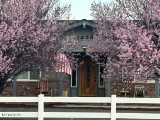 1235 Koontz Lane, Carson City, NV 89701