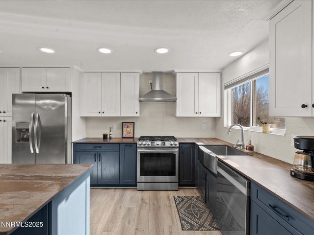 1235 Koontz Lane, Carson City, NV 89701