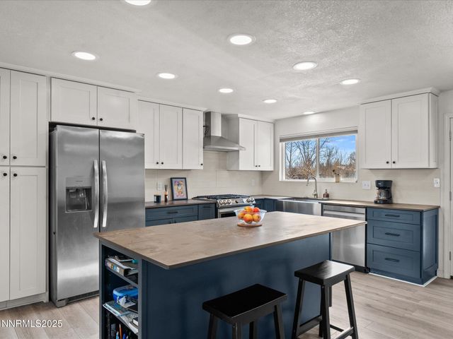 1235 Koontz Lane, Carson City, NV 89701