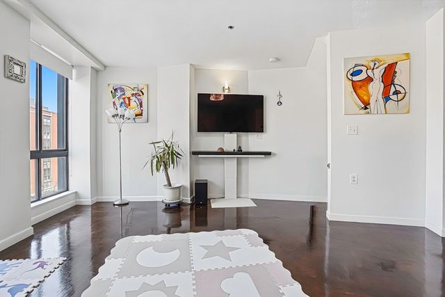 357 Commercial St 220, Boston, MA 02109