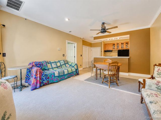 39144 Hayes Road, Clinton Township, MI 48038