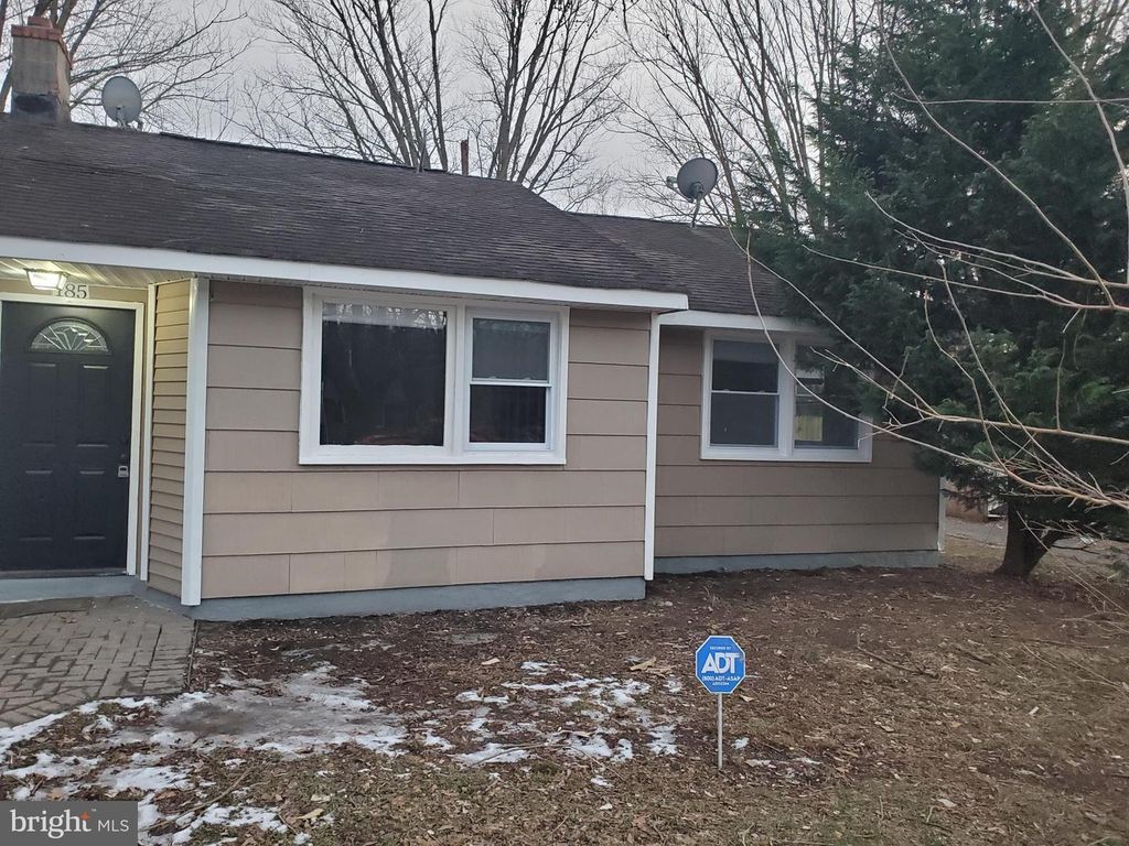 185 KINSLEY RD, Pemberton, NJ 08068