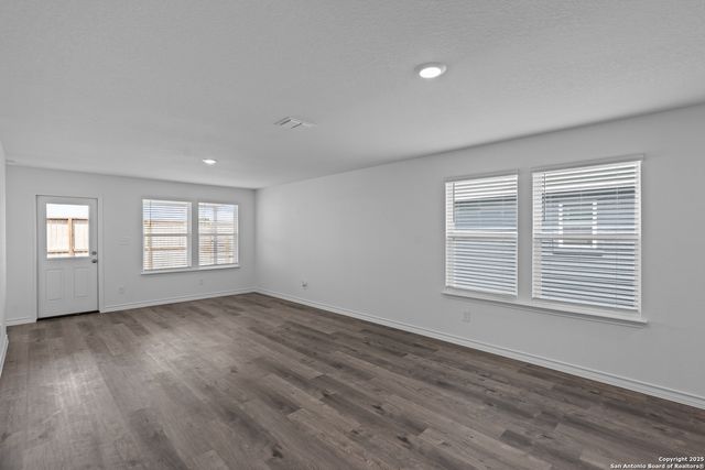 1331 VALLARTA CENTRO, Converse, TX 78109