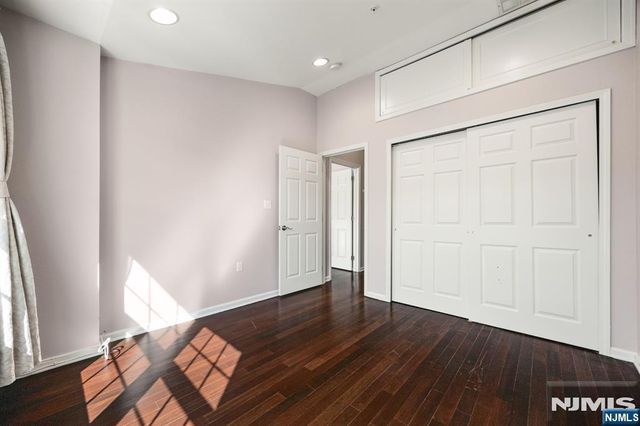 382 Kingston Court 382, West New York, NJ 07093