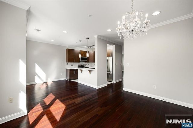 382 Kingston Court 382, West New York, NJ 07093