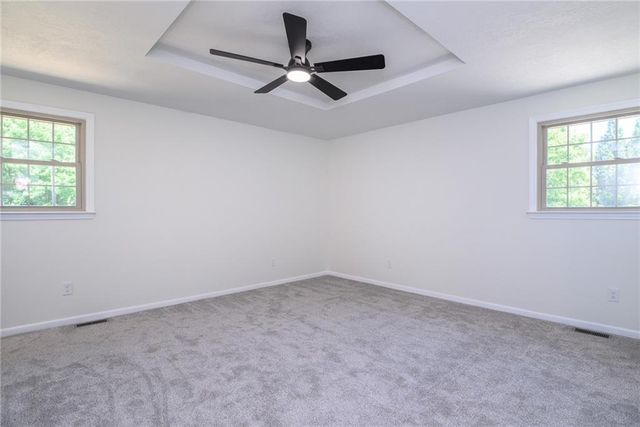 10595 Bradshaw Street, Lenexa, KS 66215