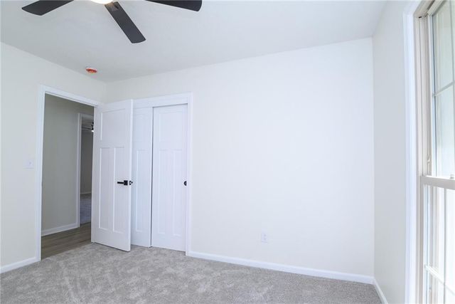 10595 Bradshaw Street, Lenexa, KS 66215