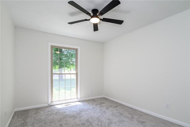 10595 Bradshaw Street, Lenexa, KS 66215