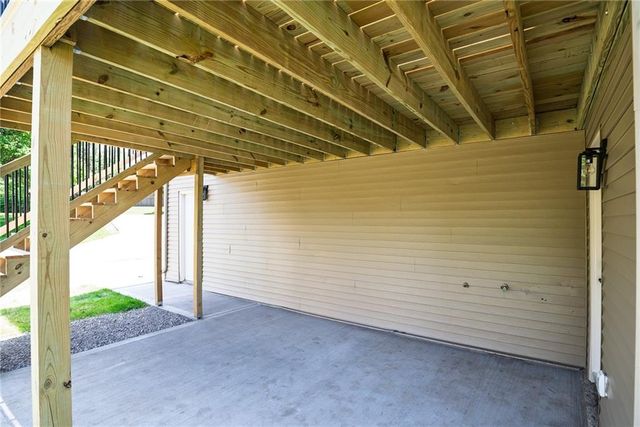 10595 Bradshaw Street, Lenexa, KS 66215