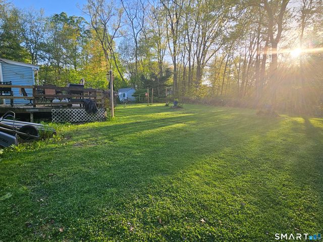 18 Chelsea Lane, Windsor, CT 06095