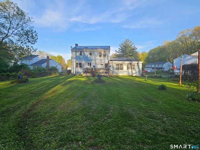 18 Chelsea Lane, Windsor, CT 06095