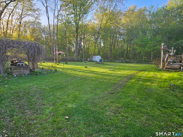 18 Chelsea Lane, Windsor, CT 06095