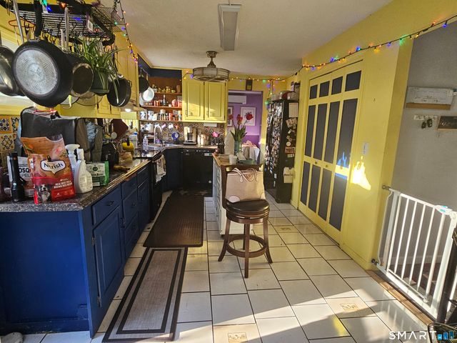 18 Chelsea Lane, Windsor, CT 06095