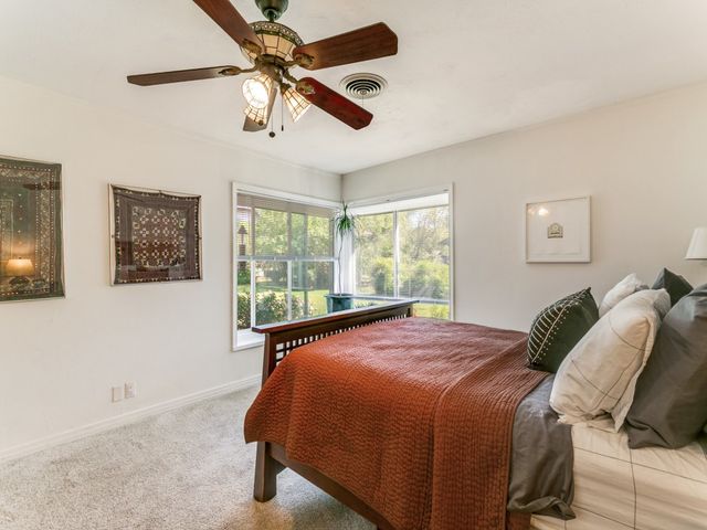 810 S Jefferson Street, Irving, TX 75060