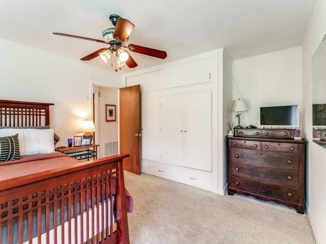 810 S Jefferson Street, Irving, TX 75060