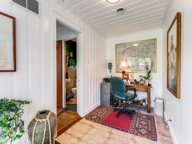 810 S Jefferson Street, Irving, TX 75060