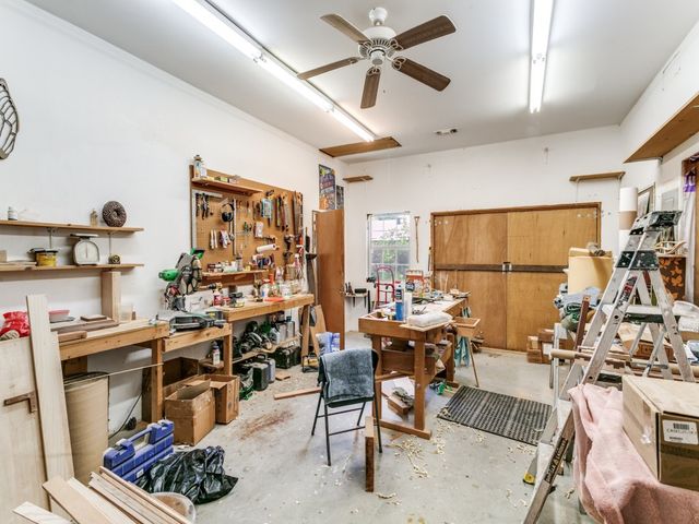 810 S Jefferson Street, Irving, TX 75060