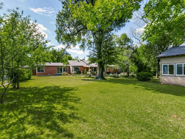 810 S Jefferson Street, Irving, TX 75060