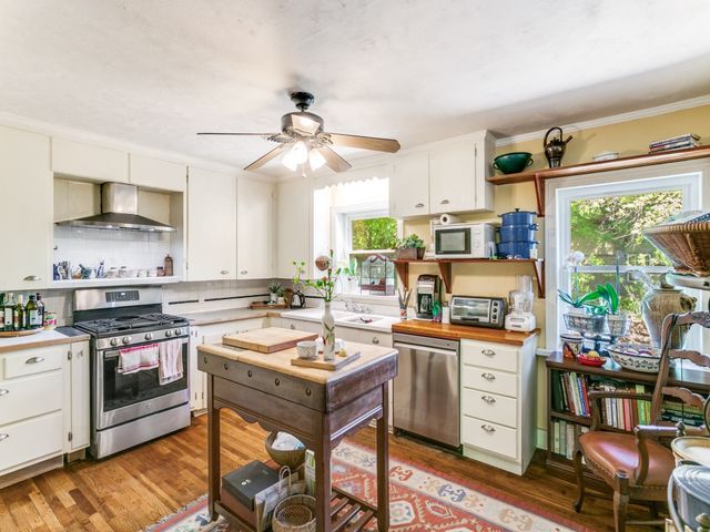 810 S Jefferson Street, Irving, TX 75060